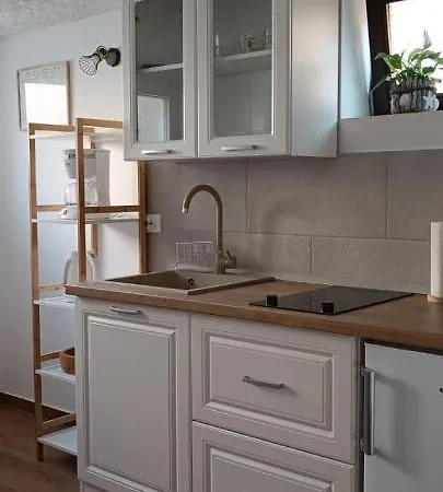 Ruzica 2 Apartment *